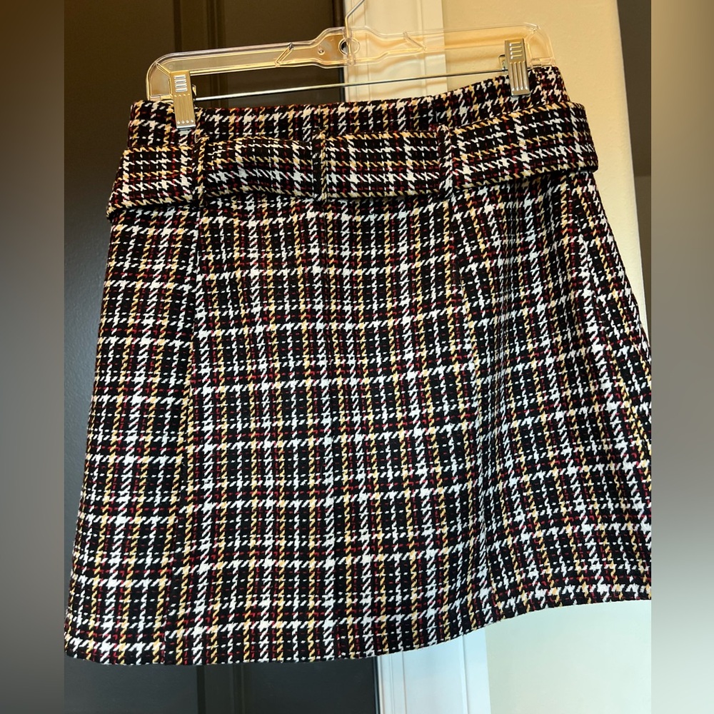 Cute cute skirt with matching belt ‼️ - Picture 2 of 6